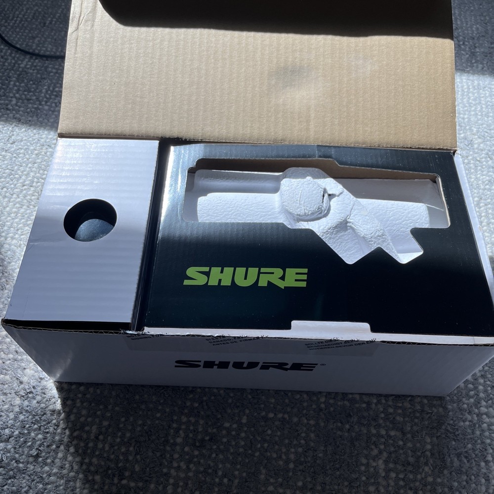 Shure SM7B Cardioid Dynamic Vocal Microphone