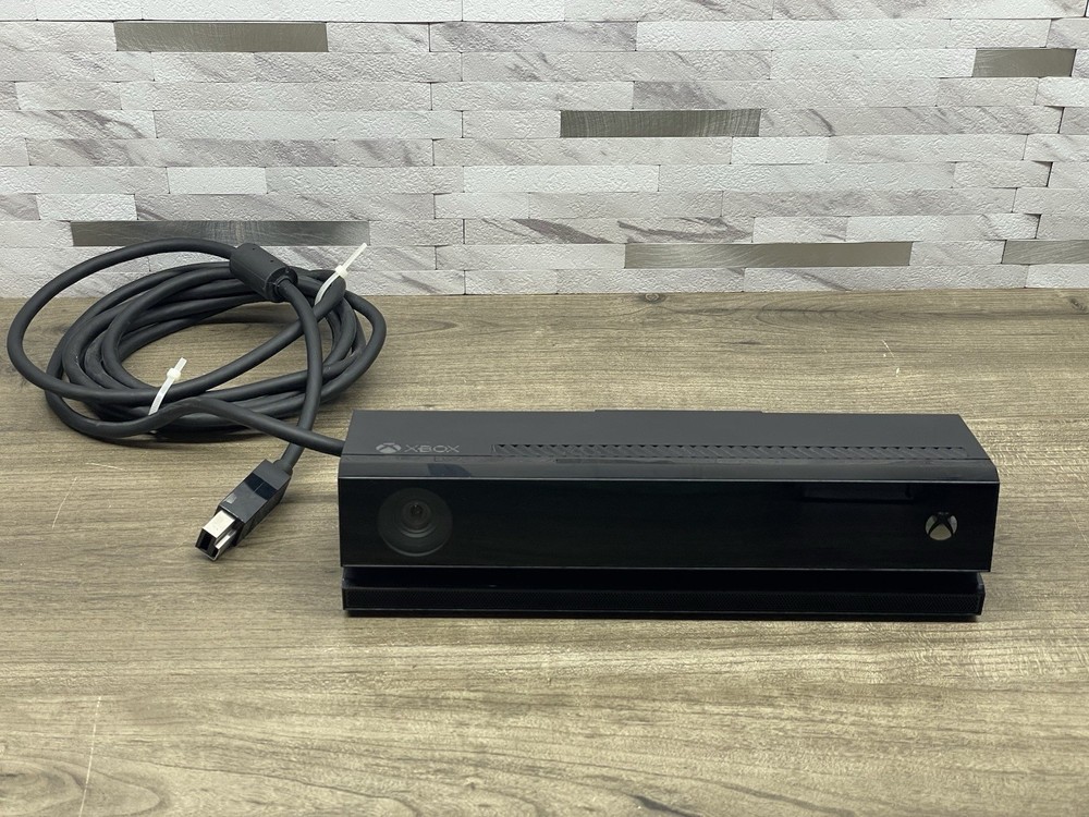 Microsoft Model 1520 Xbox One Kinect Camera Motion Sensor Bar Used Black