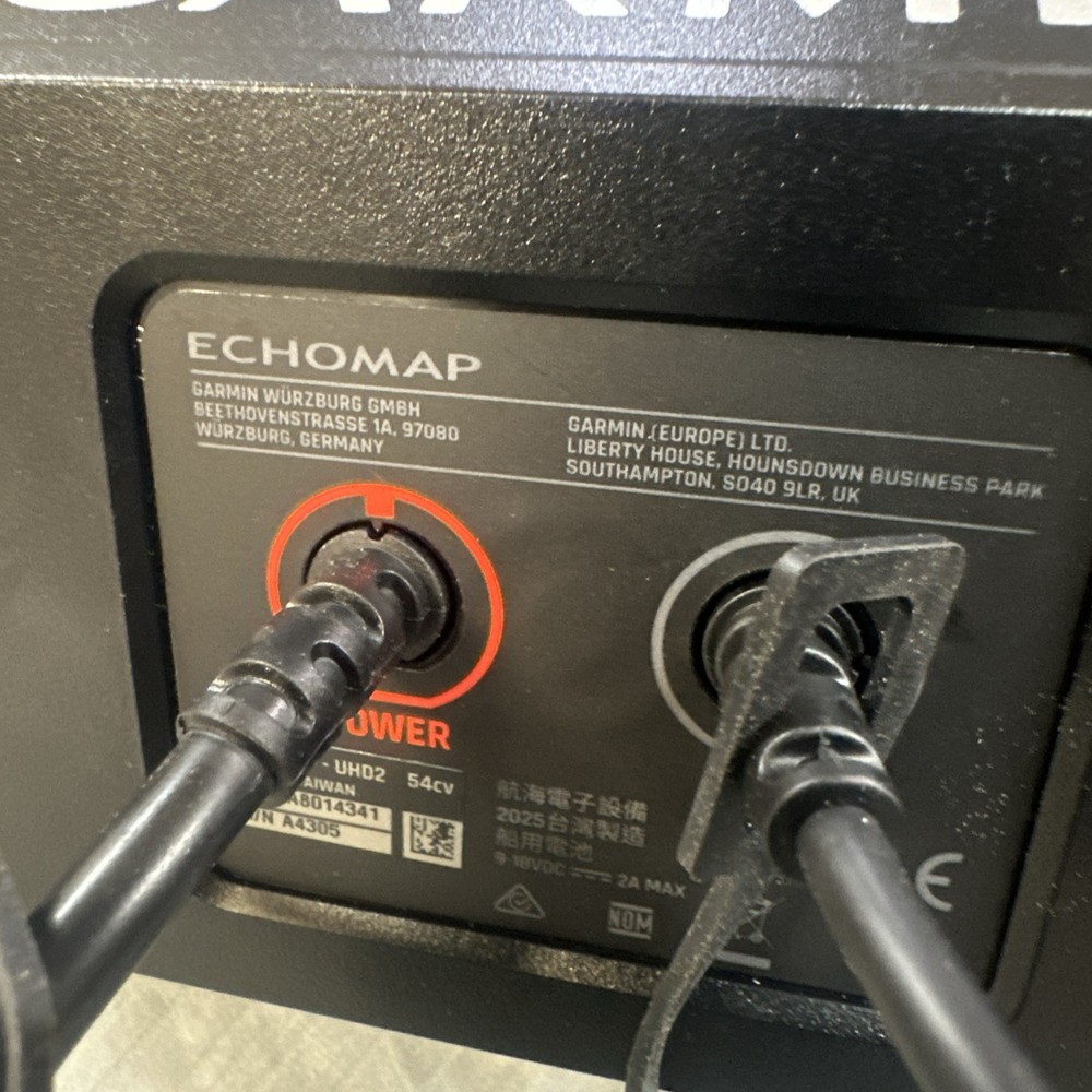 GARMIN ECHOMAP 5” UHD2 54CV + Transducer Chartplotter/Fishfinder Combo. SEE VID