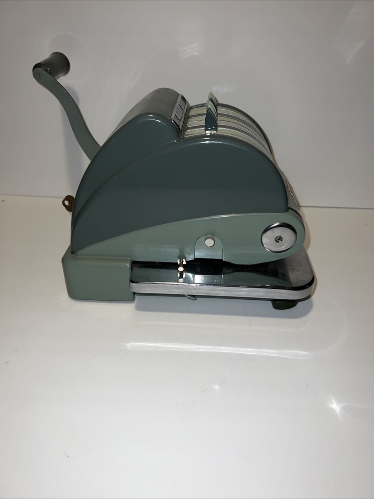 Vintage F & E Check Protector By Hedman, Green with key