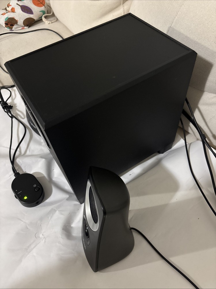 Logitech Z313 2.1 Speaker System Subwoofer+Satellites Wired Remote PC Mac Tested