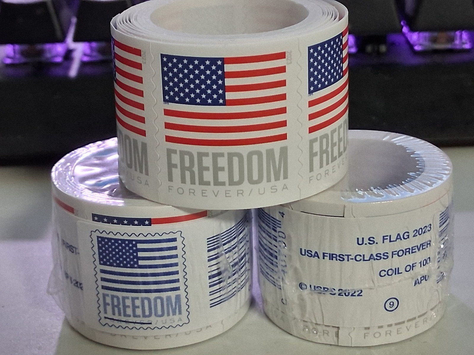 2023 (1) ROLLS POSTAGE (100)US FOREVER STAMPS Flags USPS Collectible