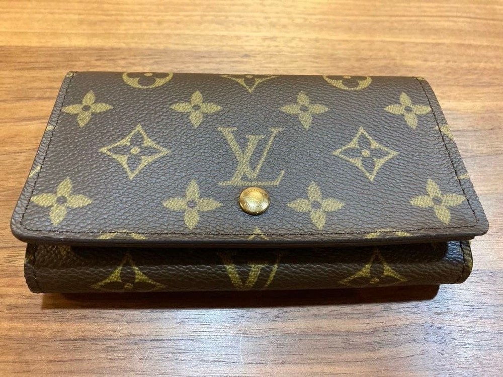 Louis Vuitton Monogram Tri-Fold Wallet