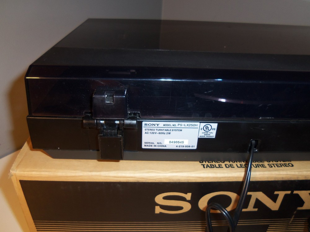 Sony PS-LX250H Automatic Stereo Turntable System Record Player w/ Box (READ)