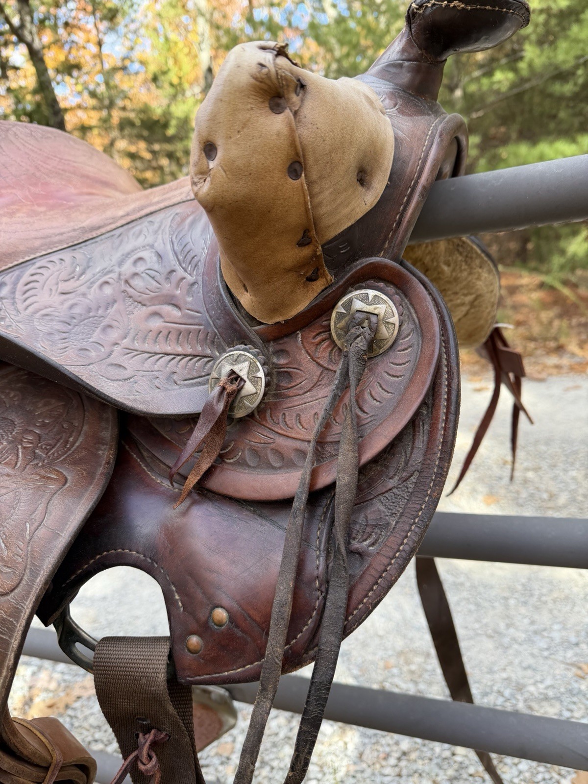 Western Saddle Décor – Rustic Cabin Display – Tooled Leather 15” VERY NICE DECOR