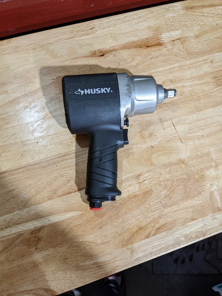 Husky 1/2" Impact Wrench 800 FtLbs
