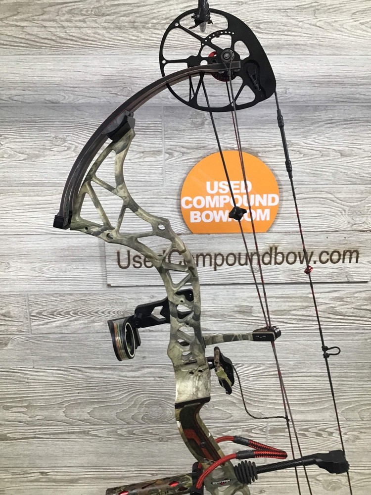 Used Bowtech Invasion 60-70# Right Handed Package