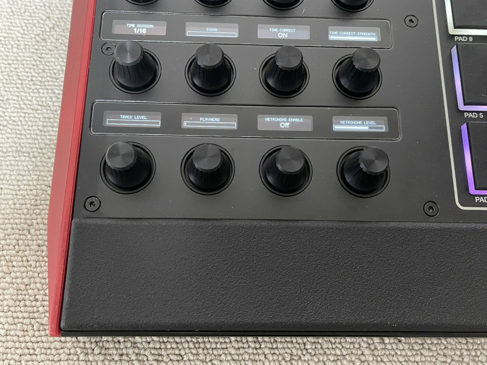 AKAI professional MPC X Standalone Sampler and Sequencer Black with Deck Saver