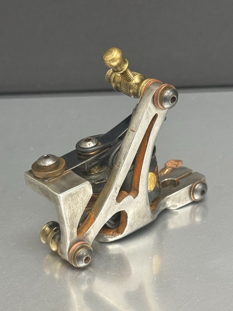 FLYING IRONS COIL TATTOO MACHINE #130 Not ciferri not Sharpz