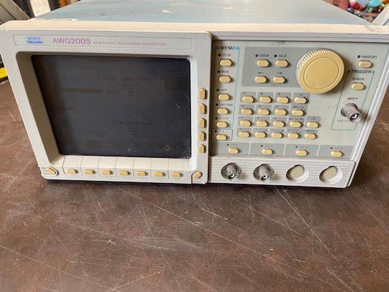 SONY TEKTRONIX AWG2005 ARBITRARY WAVEFORM GENERATOR