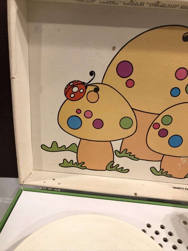 Vanity Fair Record Player Model no. 112 working Mushrooms & Ladybugs