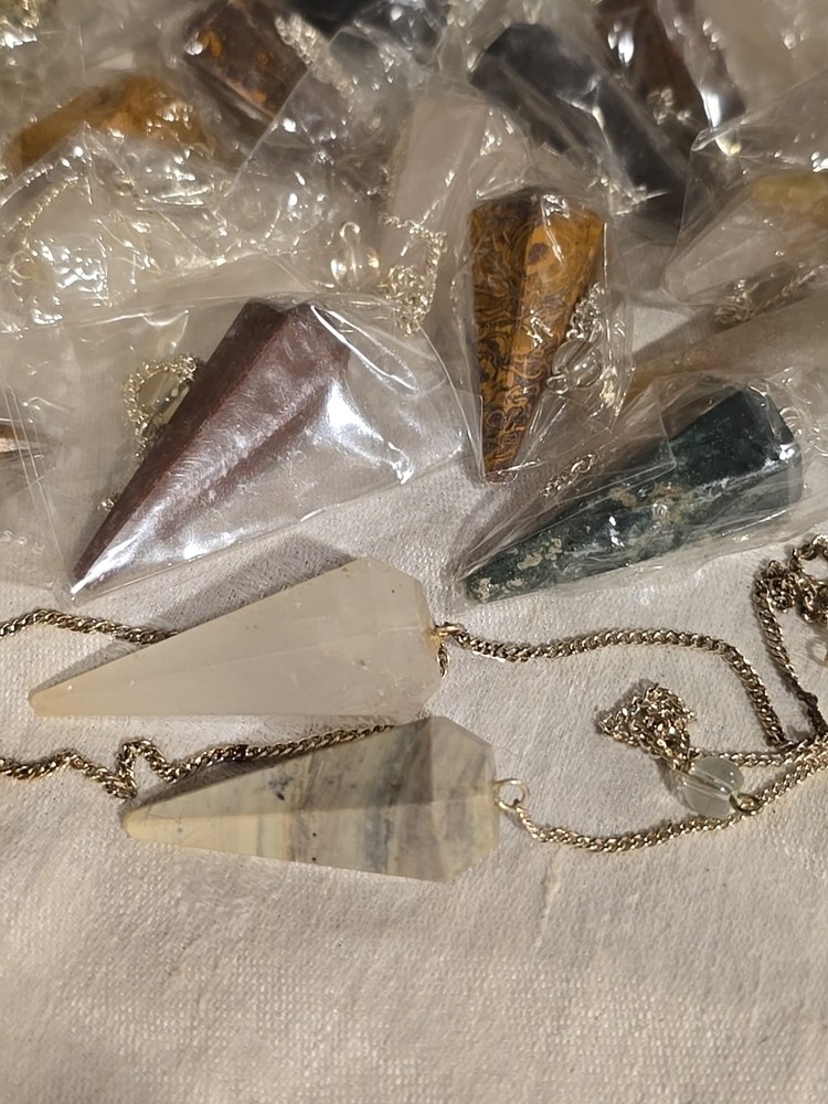 Pack Of 10 Assorted Gemstone Pendulums - Divination Magic Metaphysical NEW