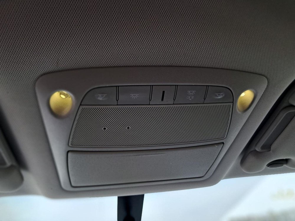 PATHFINDR 2017 Glove Box 5024428