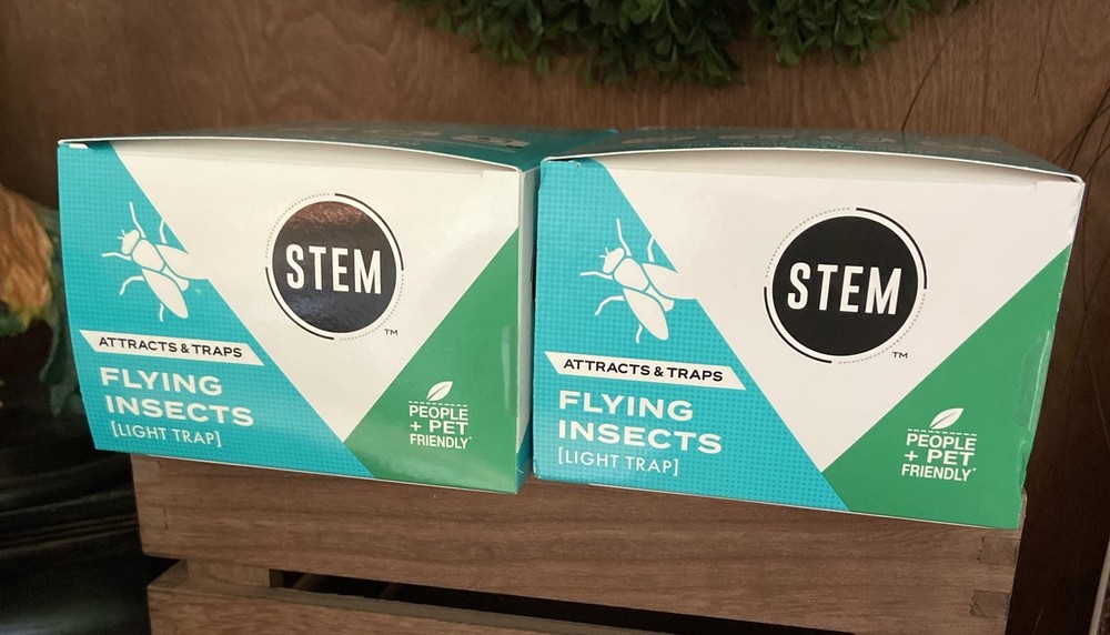 STEM Light Trap Flying Insects Starter Kit 1 Device & 1 Refill - 2 packs