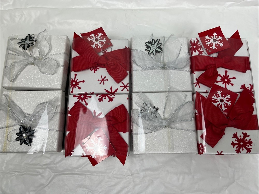 8 Christmas Gift Box Target 2006 Red Black White Bow Snowflake 4.1x4.1x2.7”