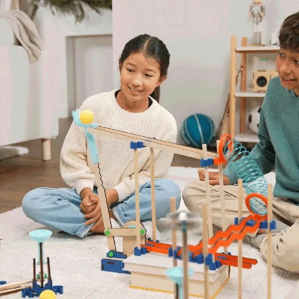 KiwiCo Chain Reaction Workshop STEM Toy Kit for Kids Creative Engineering !!!