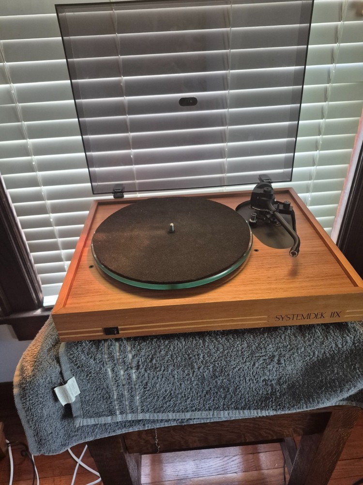 VINTAGE SYSTEMDEK IIX TURNTABLE WITH SUMIKO MMT ARM