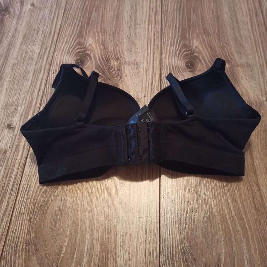 H&M Black Push-Up Bra Size 75B / 34B Adjustable Straps Lightly Padded Underwired