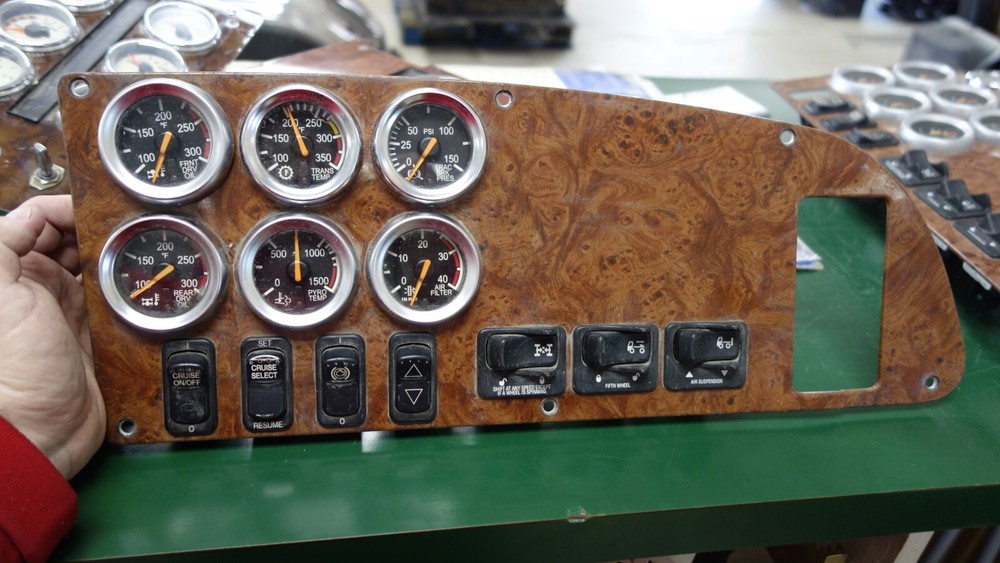 Peterbilt 387 Dash Panel with Gauges and Switches 17-05006m006