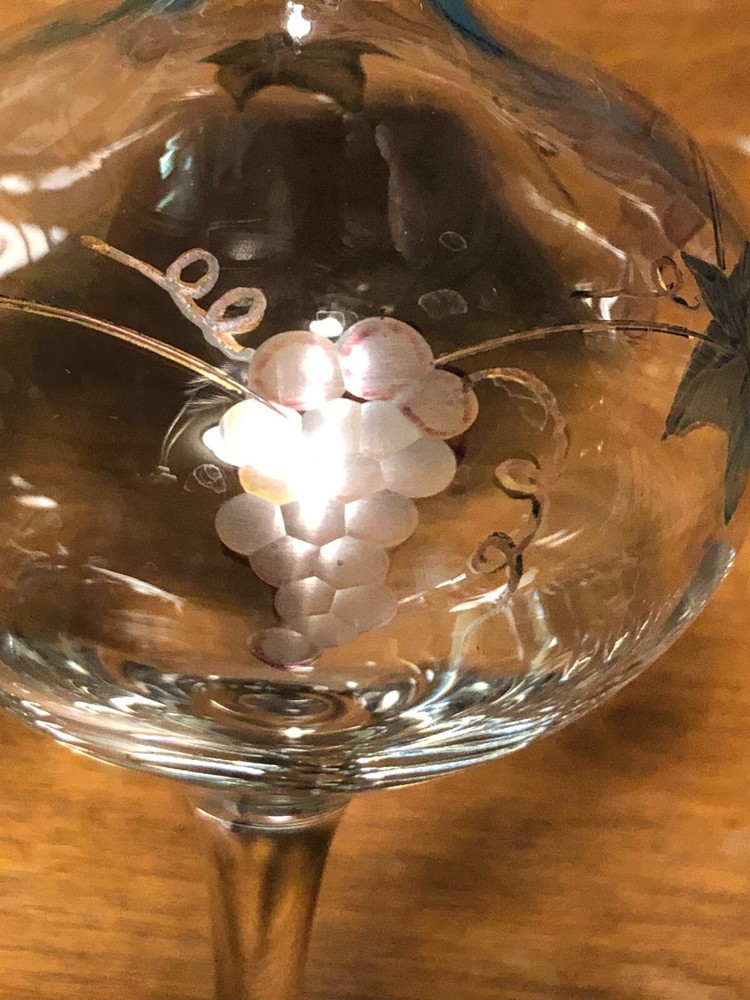 Hand-Painted 8 1/2" Tall Wine Things Grapevine Oil Lamp Diffuser No Wick