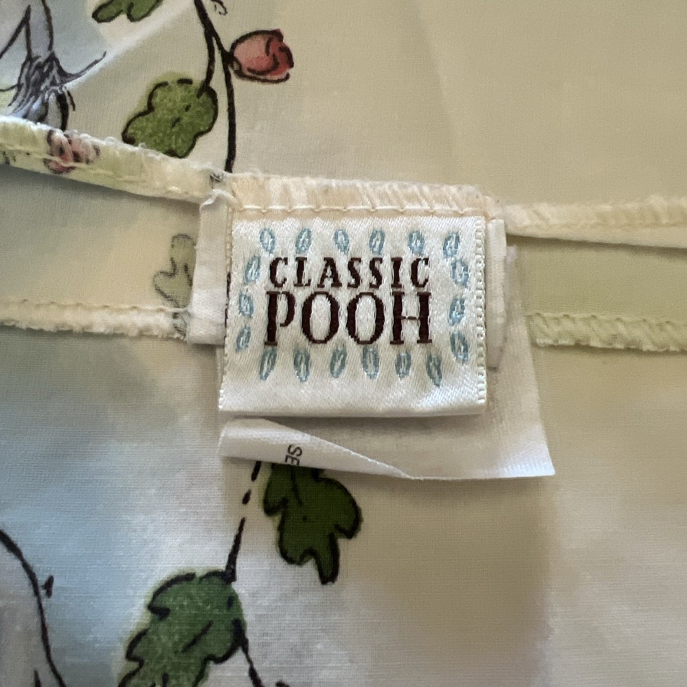 Vintage Classic Pooh fitted crib sheet