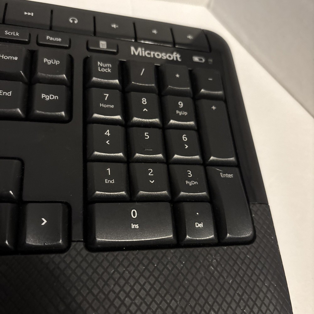 Microsoft Wireless Comfort Keyboard 5050 Full Size Multimedia No Receiver