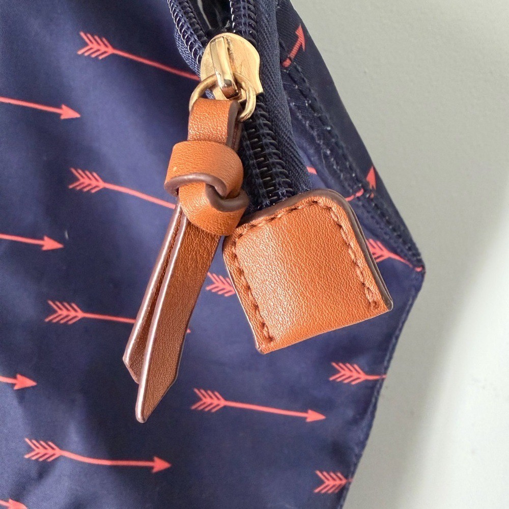 Stella & Dot Expandable Daytripper Bag, Navy with Red Arrows