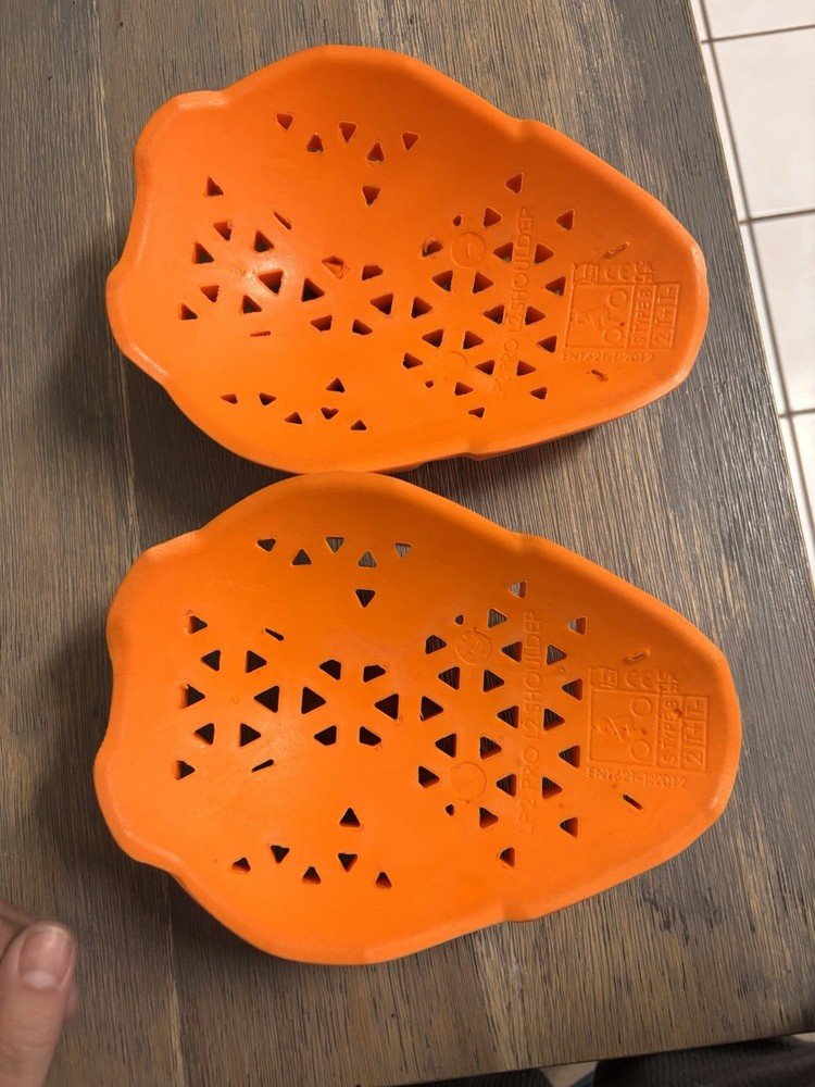 Icon D30 Shoulder armor