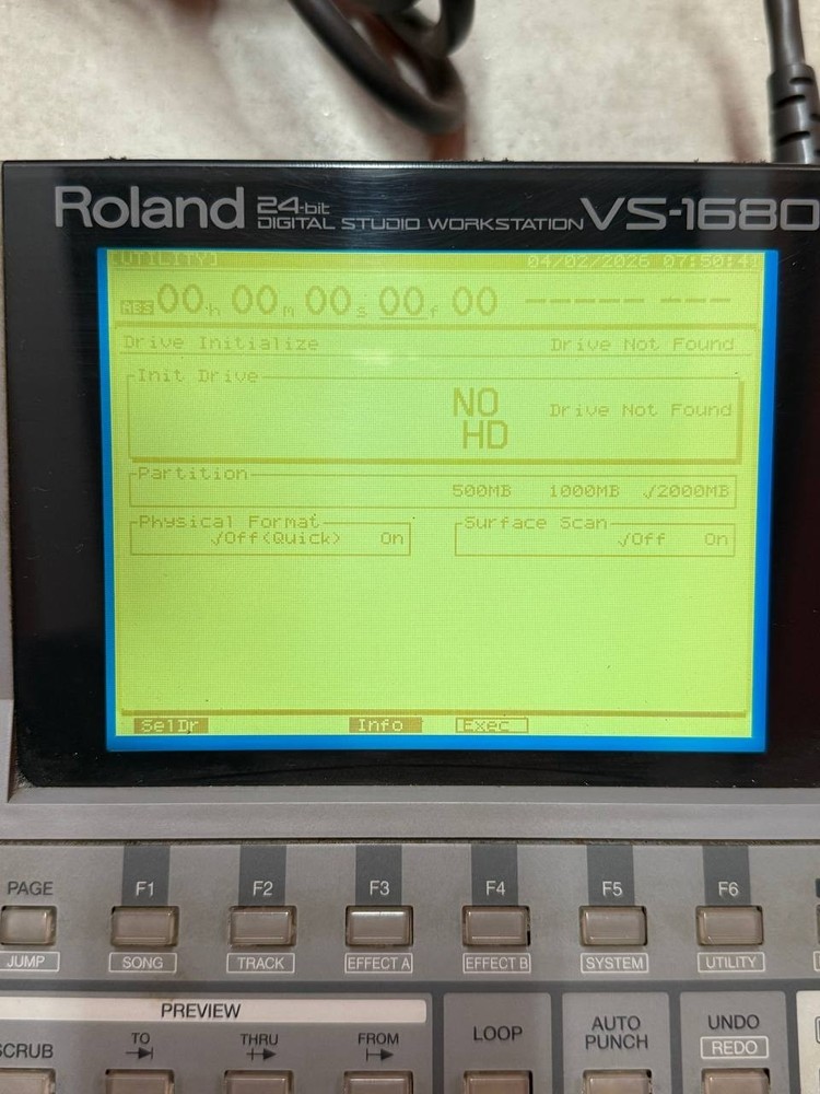 Roland VS-1680 Digital Studio Workstation Recorder Fully Tested + Case