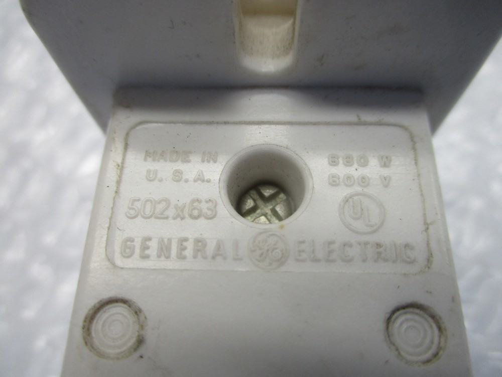 GENERAL ELECTRIC 502X63 LAMP HOLDER NSNP
