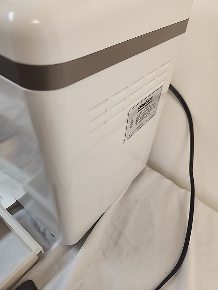 Goldstar Model HB-202CE Automatic Bread & Cake Maker Machine