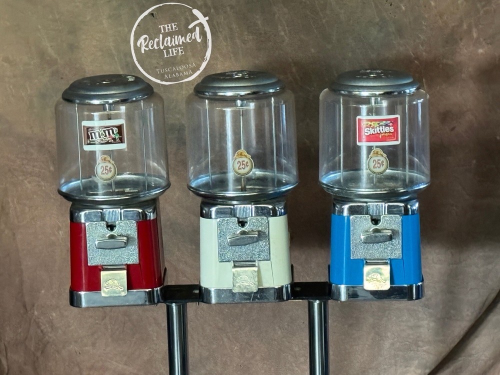 Beaver Vending Machine Lot 6 Machines 2 Stands