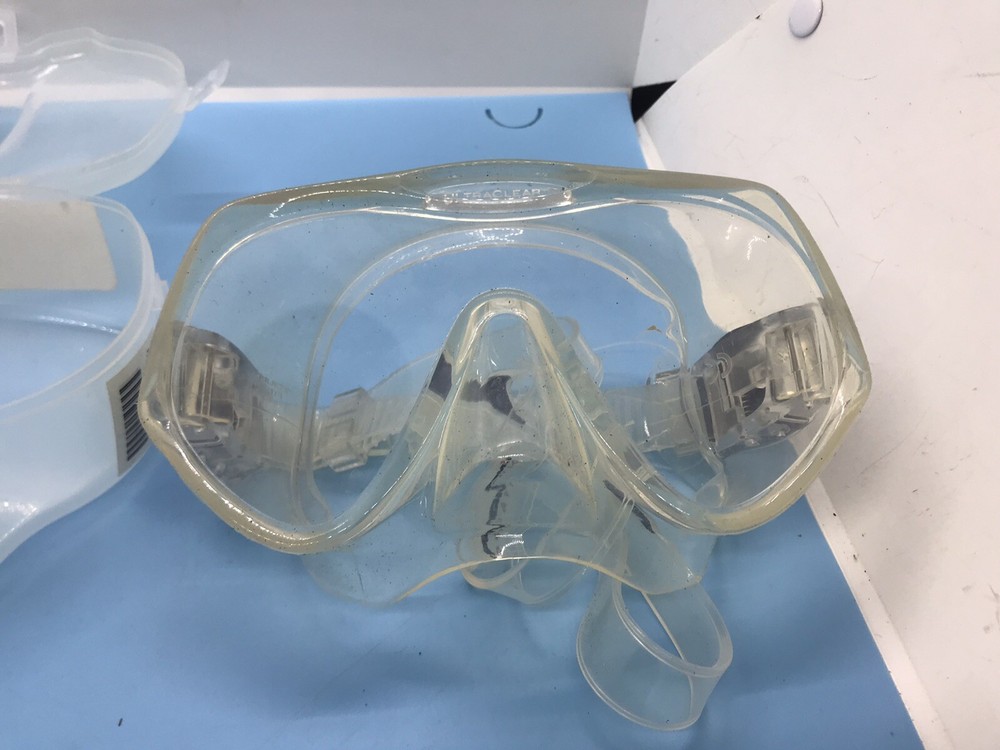 Atomic Aquatics Frameless Ultraclear Scuba Diving Mask - Clear.