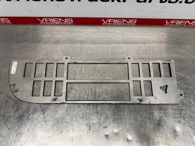 PETERBILT S64-6016-600 PANEL-DASH D GRAY