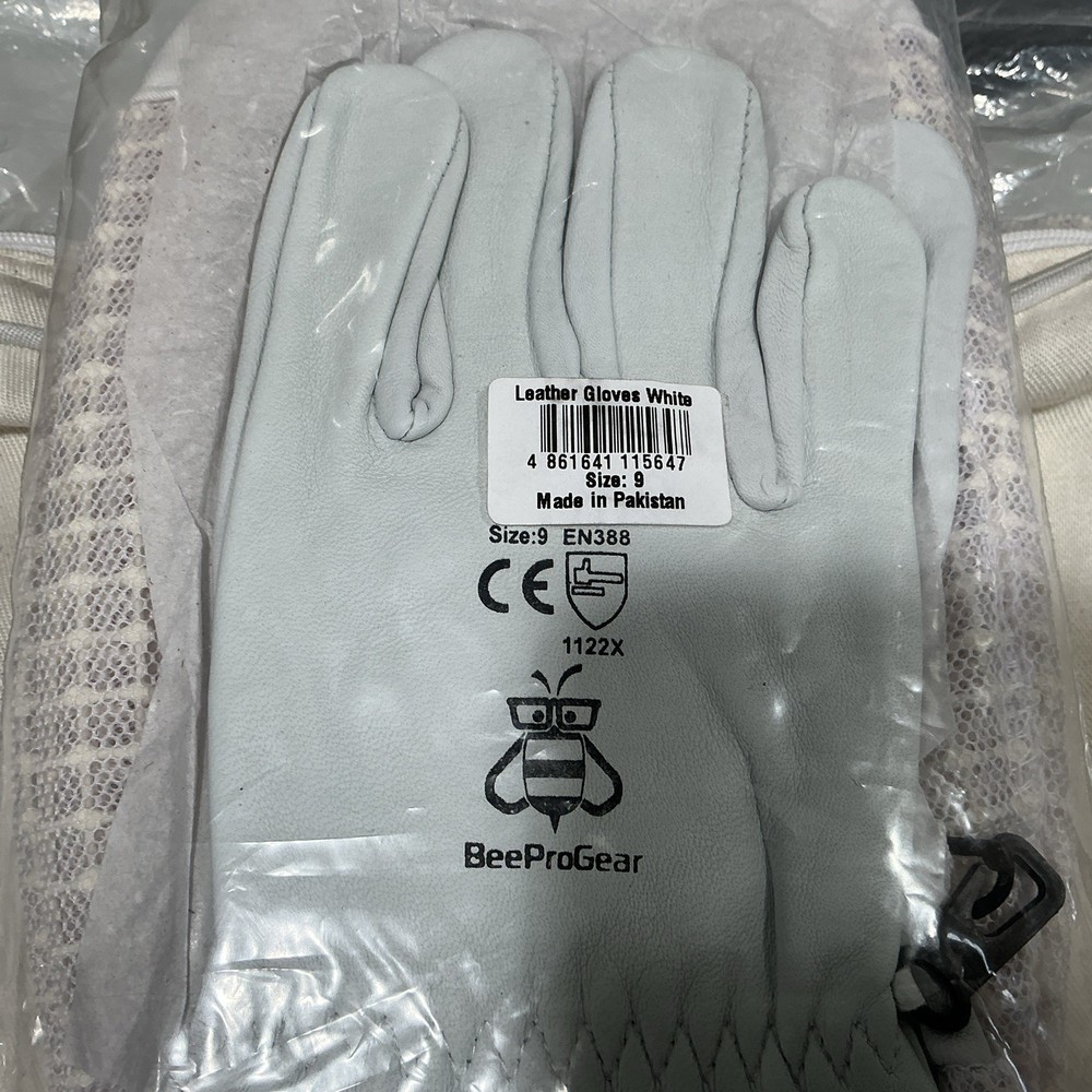 BeeProGear Beekeeper Suit w/Gloves, Size Large