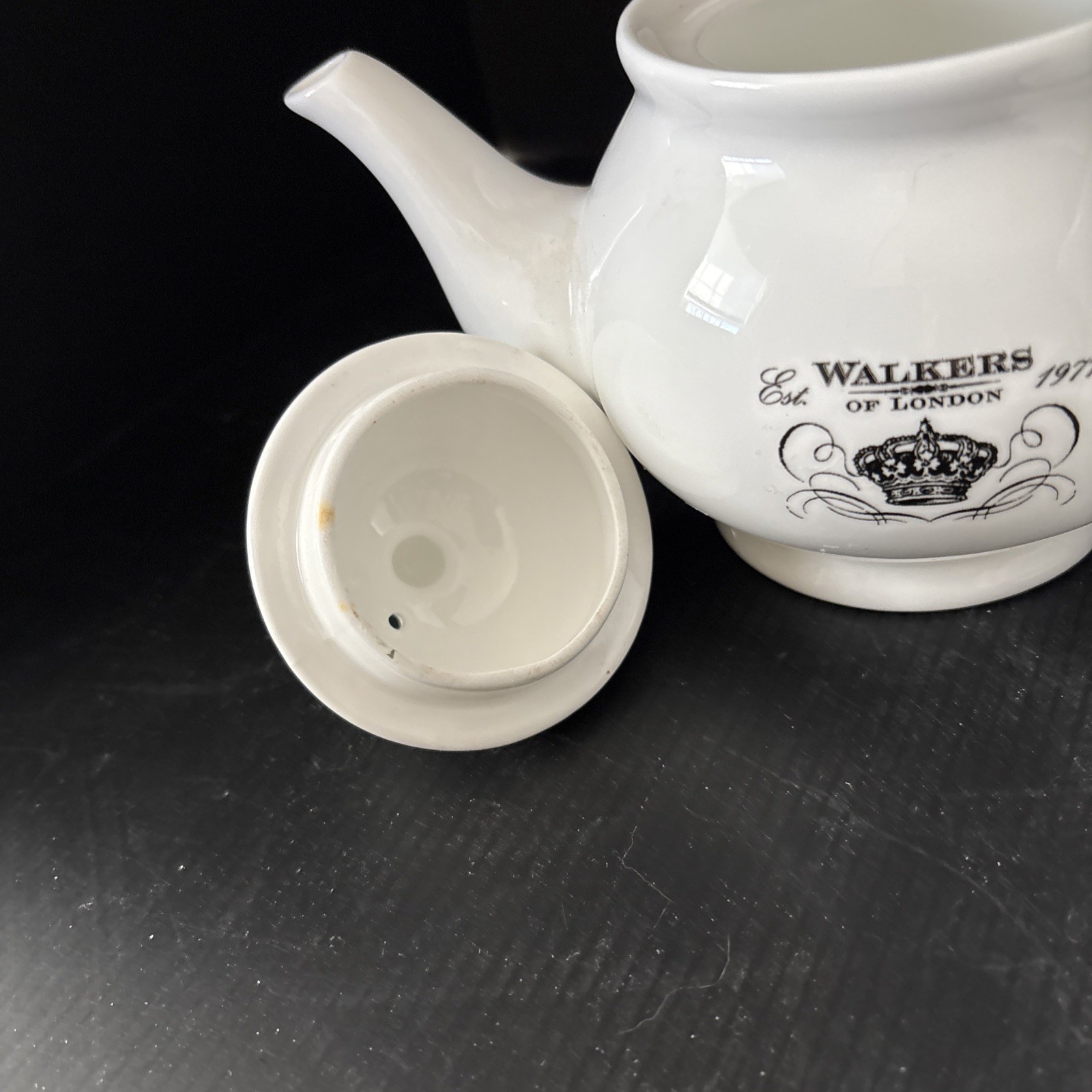 Walkers of London Est. 1977 Teapot W/Lid & 2 Cups Vintage England