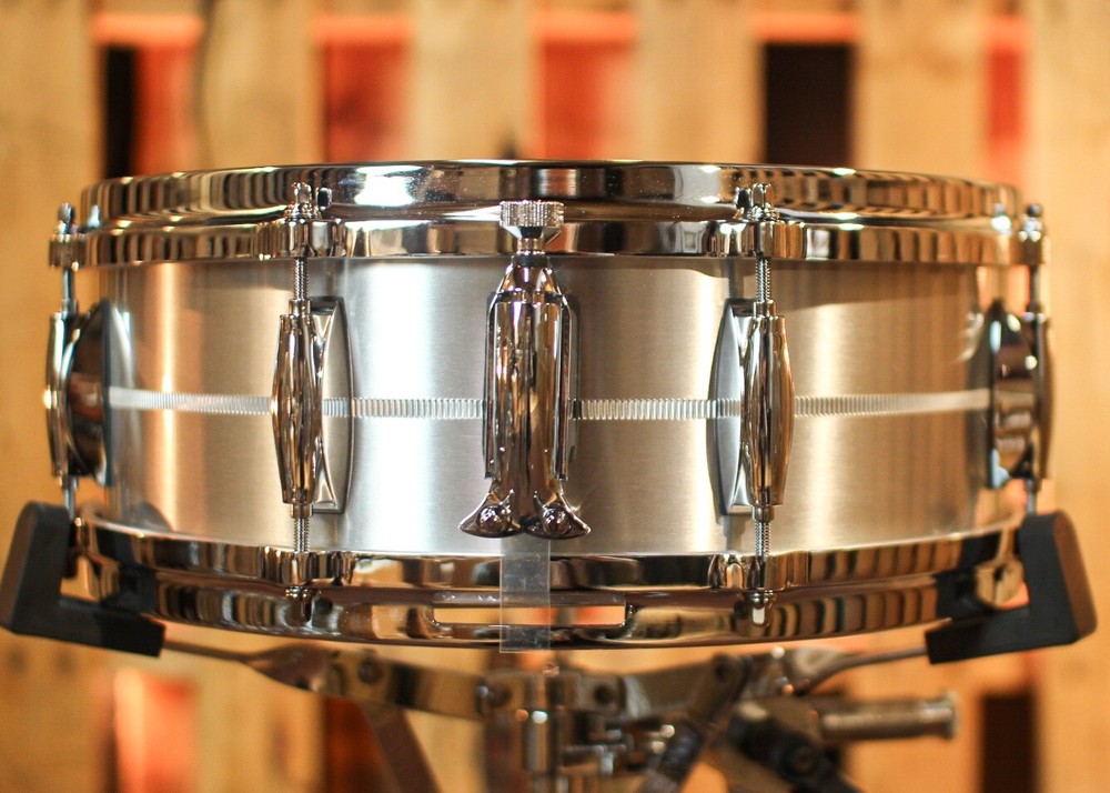 Gretsch 5x14 USA Custom Solid Aluminum Snare Drum