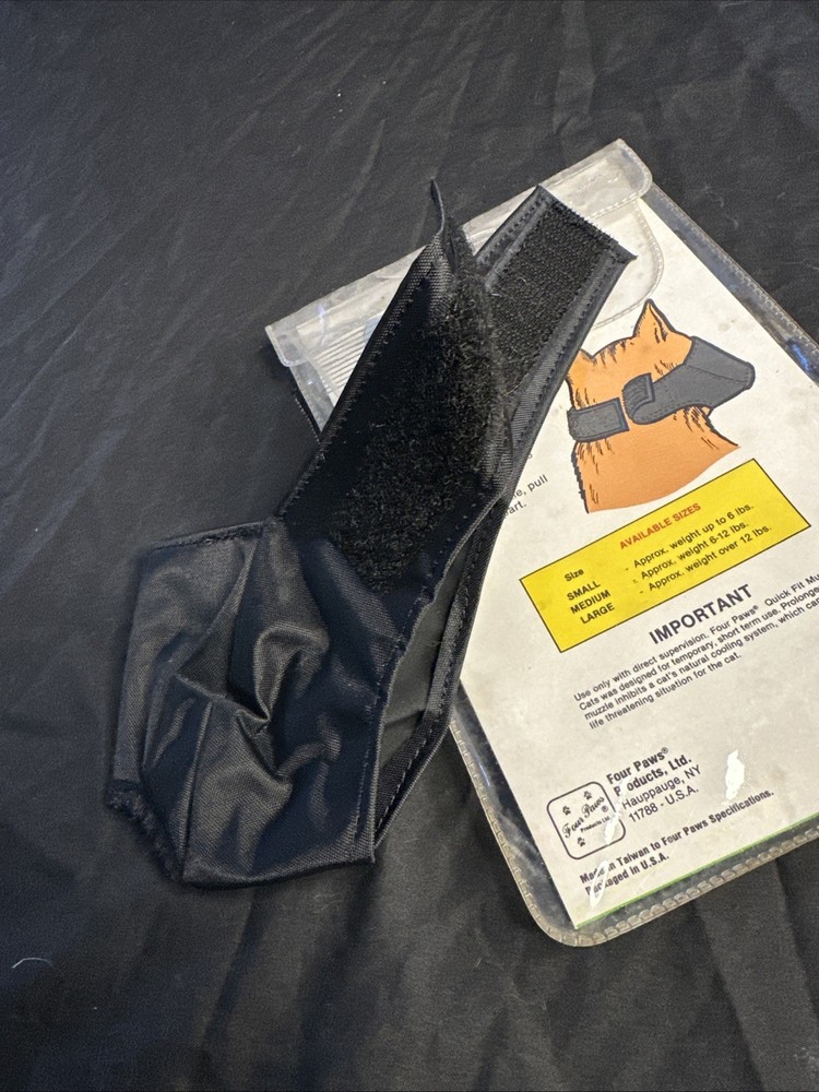 Four Paws Quick-fit Muzzle Cat
