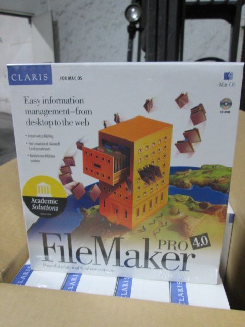 Claris FileMaker 4.0 Pro PC MAC CD Software Brand New Powerful Data Management!