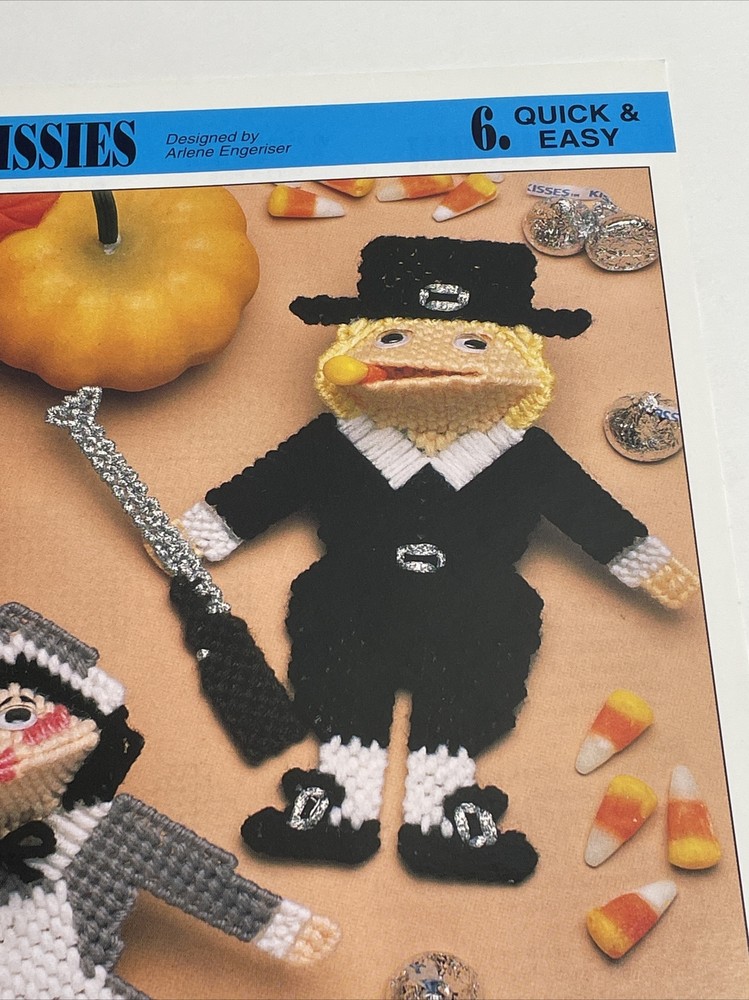 Annie's Attic Pilgrim Kissies Plastic Canvas Pattern