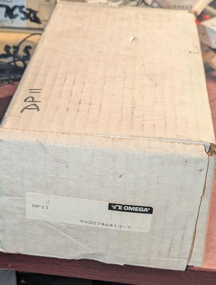Omega Engineering DP-11 Panel Meter NIB