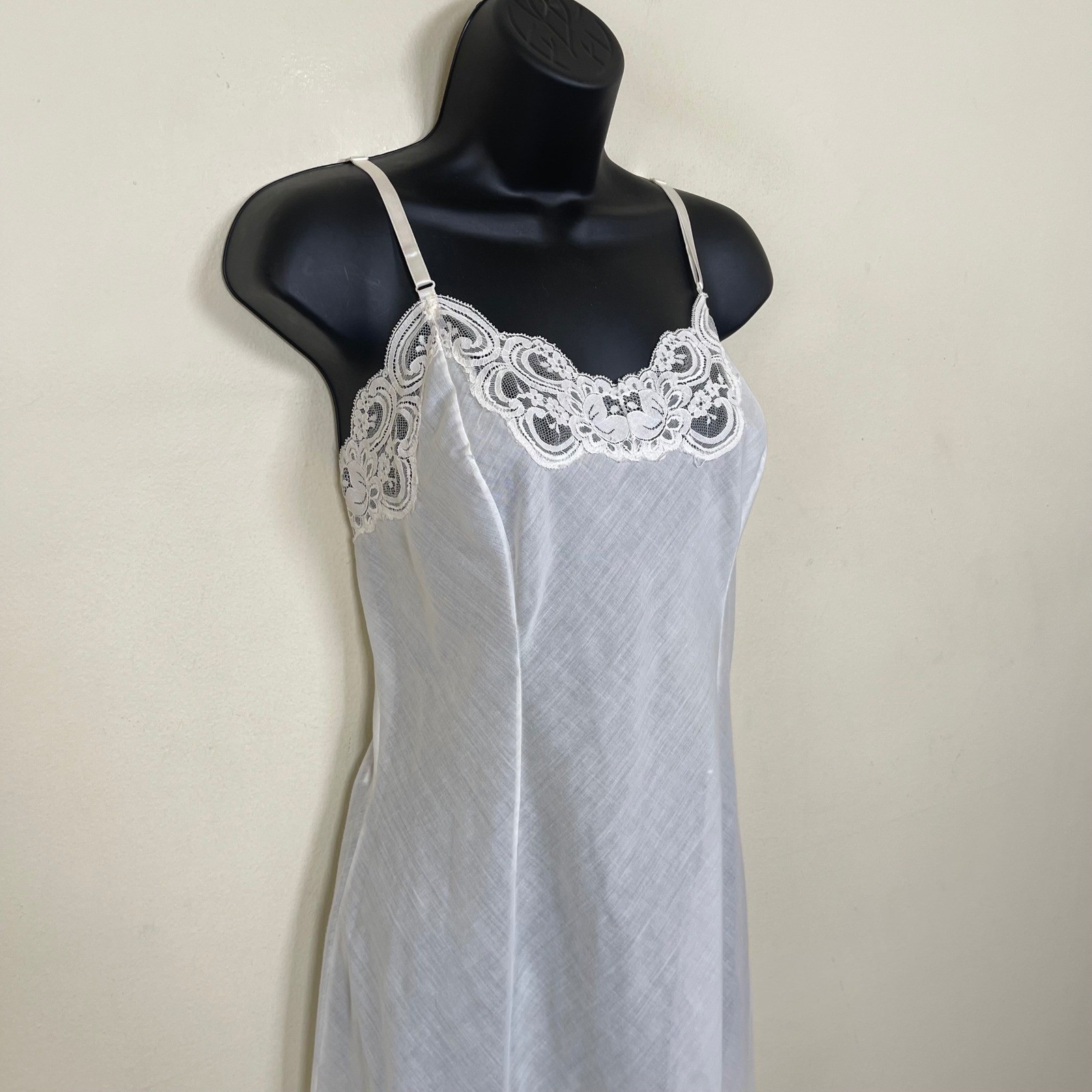 Vitage WONDER MAID White Floral Lace Trim Full Slip Dress 36 Cotton Cottagecore