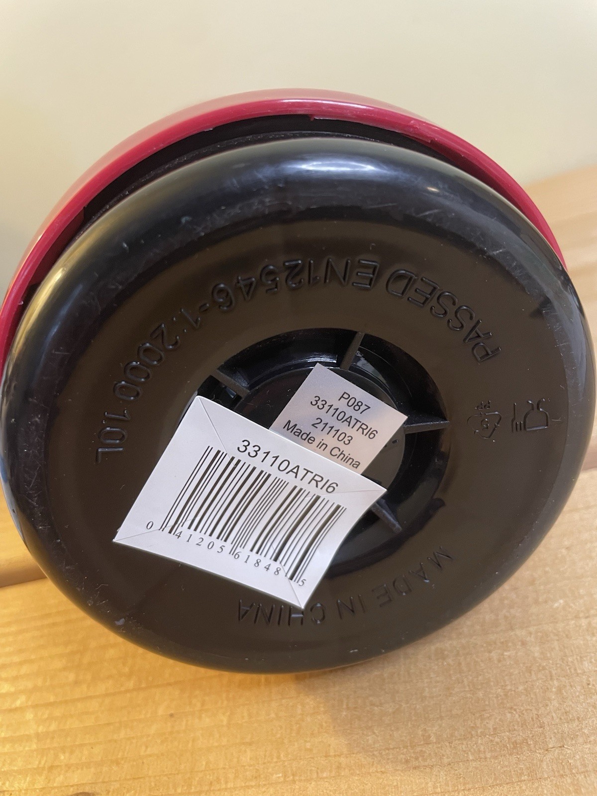 Thermos 33110atri6 Carafe Beverage Bottle 34 Oz / 1.0 Liter Red NEW