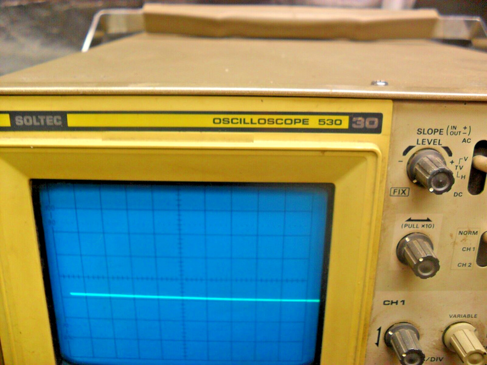 1983 Soltec Oscilloscope Model 530 Powers right up,
