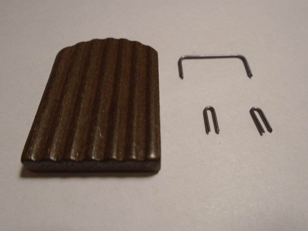 cuckoo clock door with hinge medium