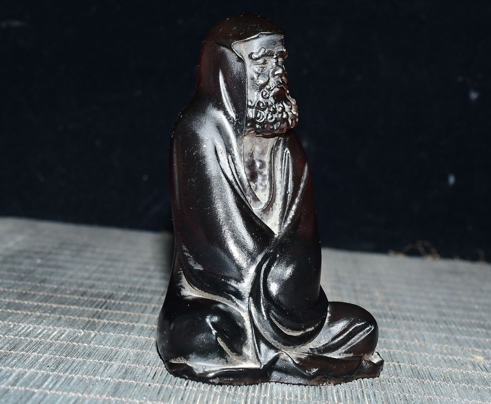 Fine glass processed Damo ornaments