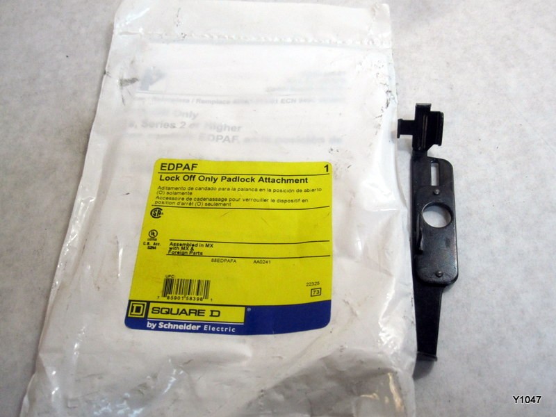 Circuit breaker accessory, E-Frame, padlock attachment, lock off