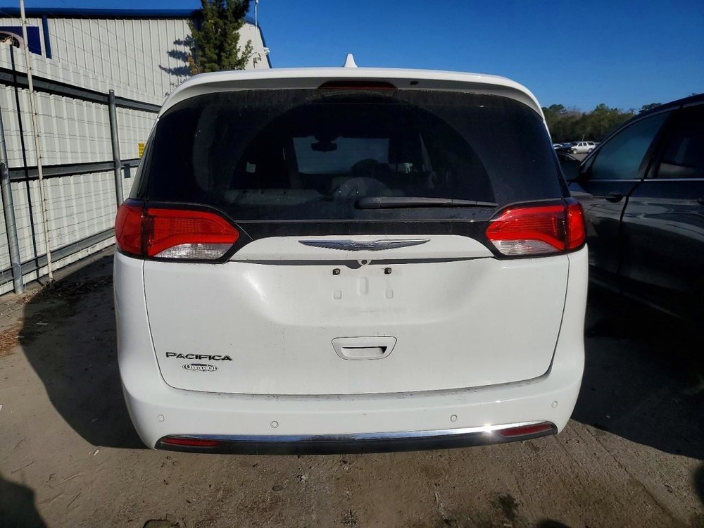 PACIFICA 2017 Glove Box 4990080