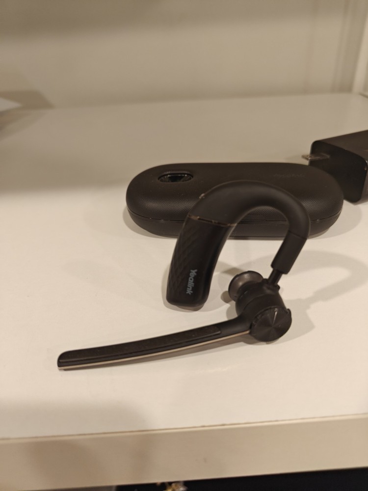 Yealink BH71 Mono Bluetooth Wireless Headset System Ear Hook + Charging Case