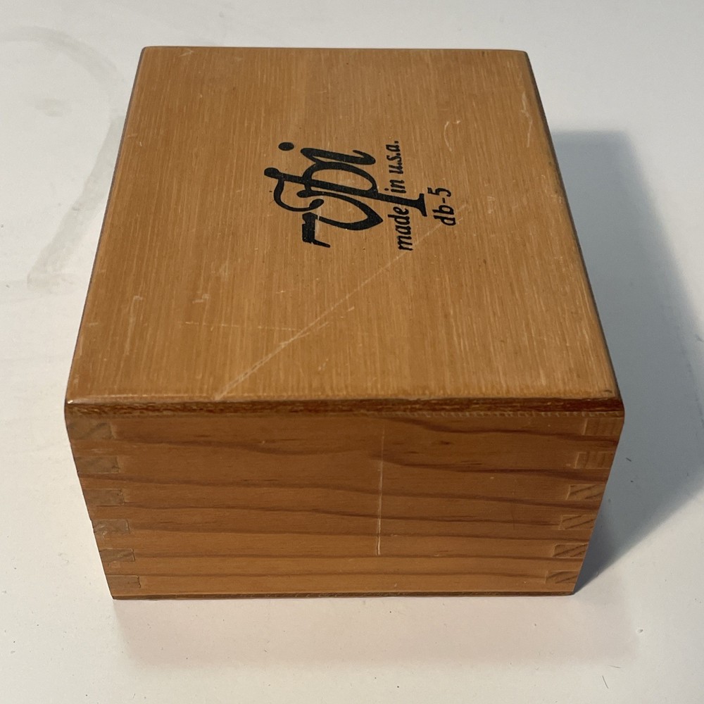 VPI db-5 Magic Brick For Amplifiers